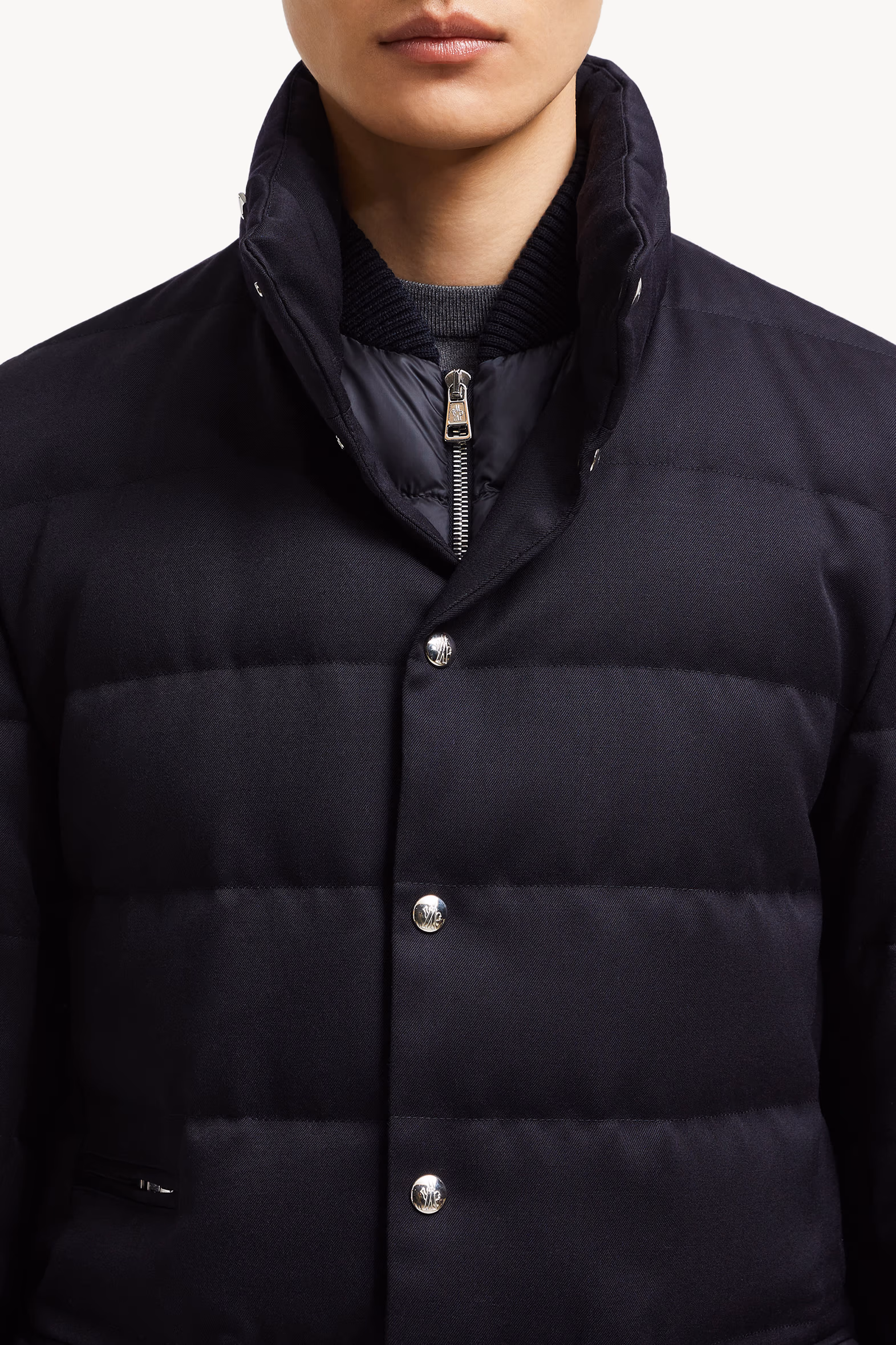 Plumífero corto con capucha de lana Bess Azul marino Moncler 8
